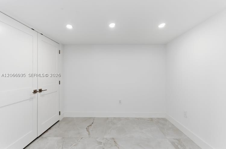 291 E Shore Dr E Miami, FL 33133