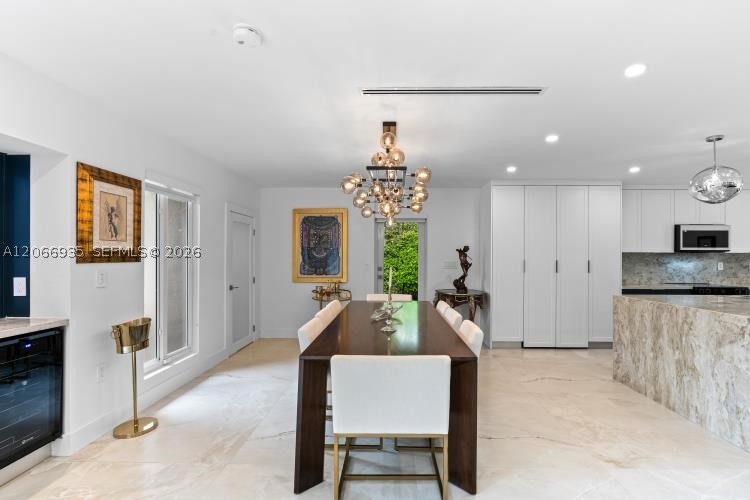 291 E Shore Dr E Miami, FL 33133