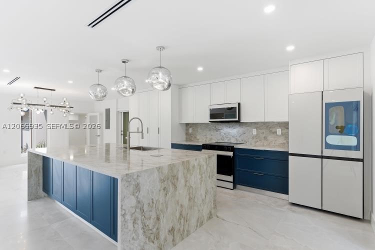 291 E Shore Dr E Miami, FL 33133