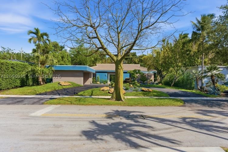 291 E Shore Dr E Miami, FL 33133