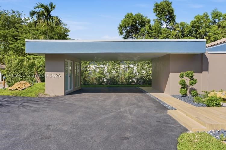 291 E Shore Dr E Miami, FL 33133