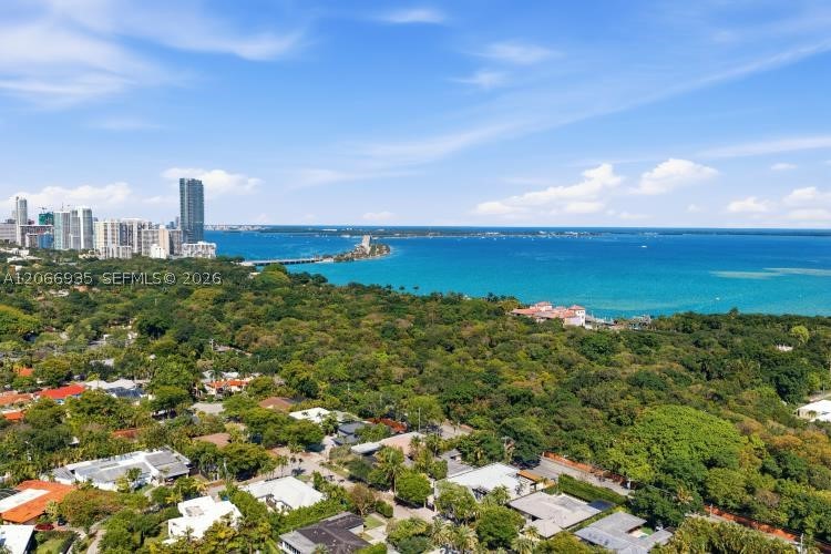291 E Shore Dr E Miami, FL 33133