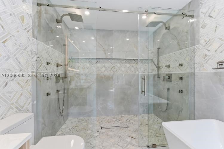 291 E Shore Dr E Miami, FL 33133