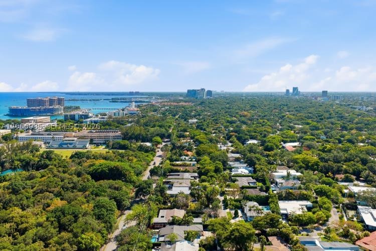 291 E Shore Dr E Miami, FL 33133