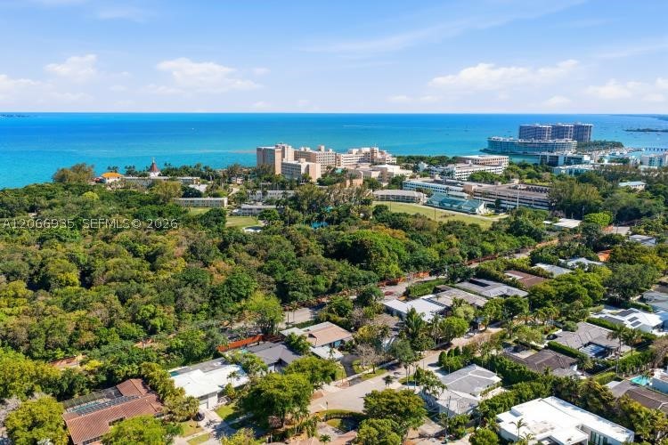 291 E Shore Dr E Miami, FL 33133