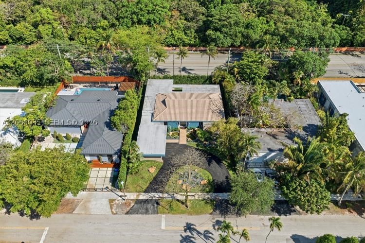 291 E Shore Dr E Miami, FL 33133