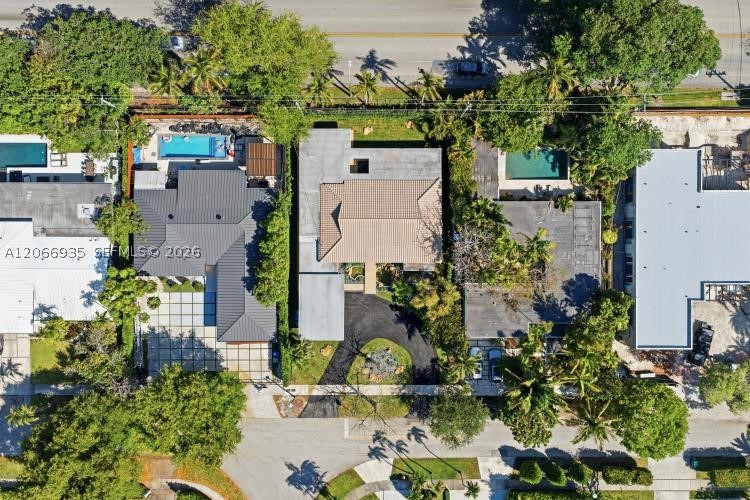291 E Shore Dr E Miami, FL 33133