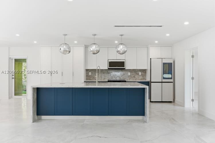 291 E Shore Dr E Miami, FL 33133