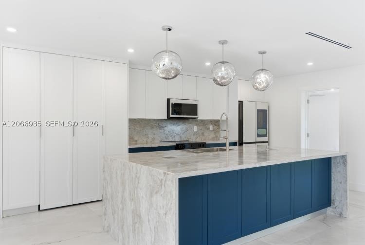 291 E Shore Dr E Miami, FL 33133