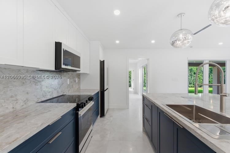 291 E Shore Dr E Miami, FL 33133
