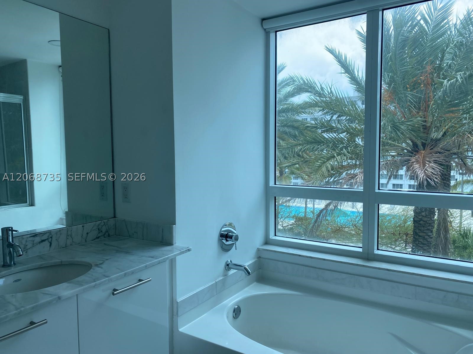 image The Plaza on Brickell West10