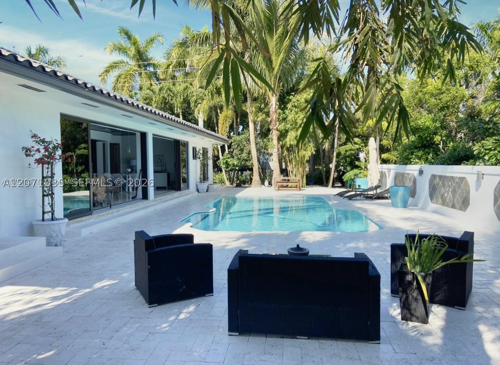 17615 SW 80th Palmetto Bay, FL 33157