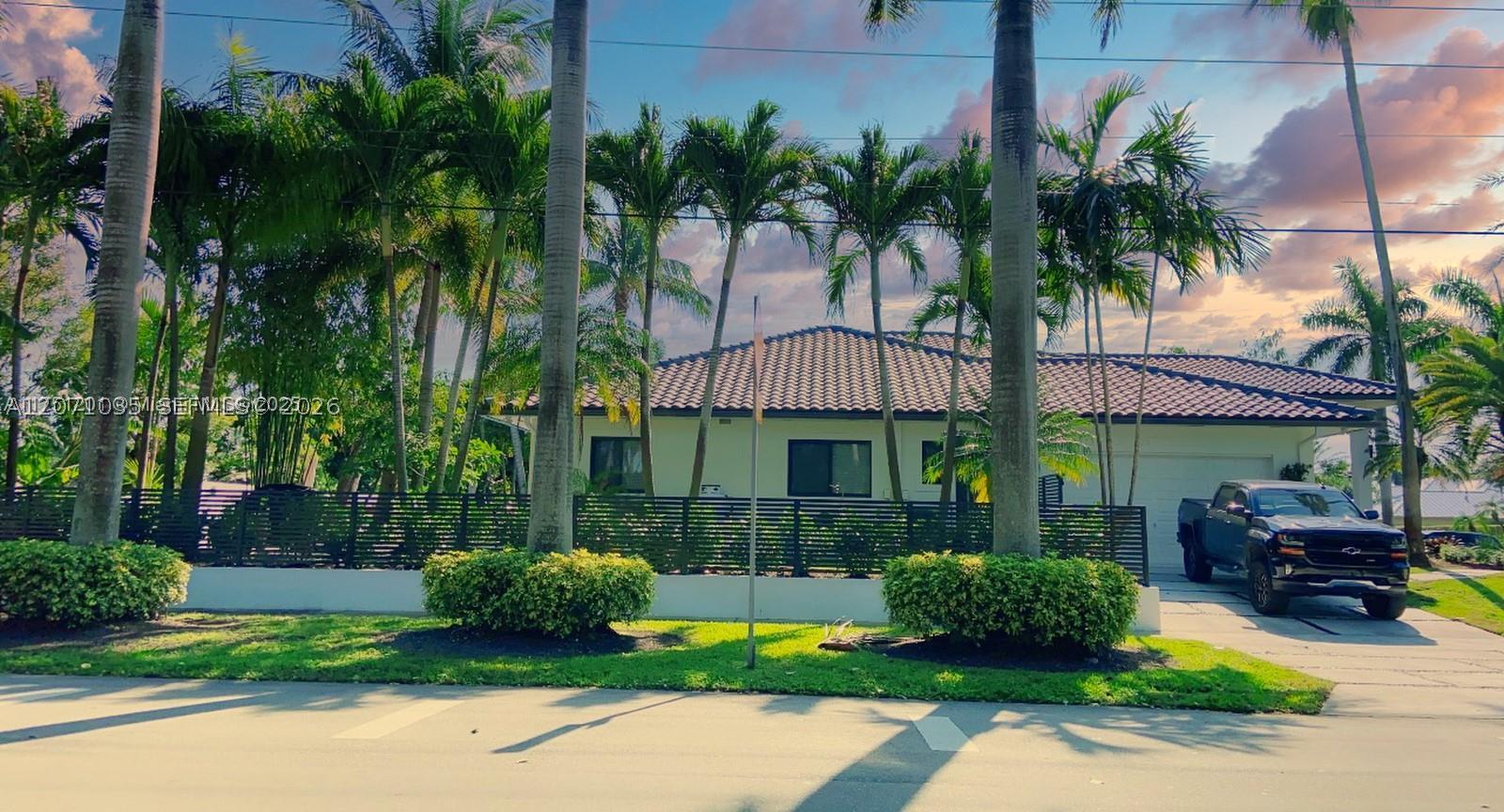17615 SW 80th Palmetto Bay, FL 33157