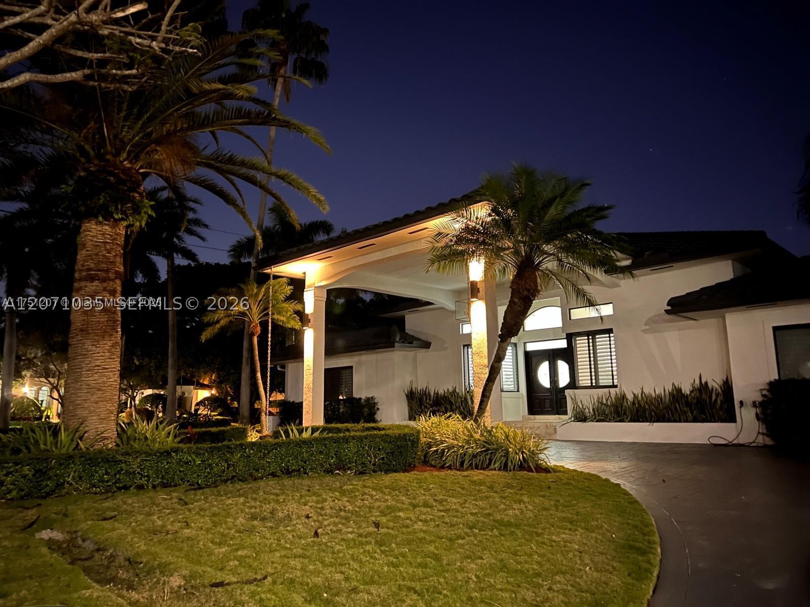 17615 SW 80th Palmetto Bay, FL 33157