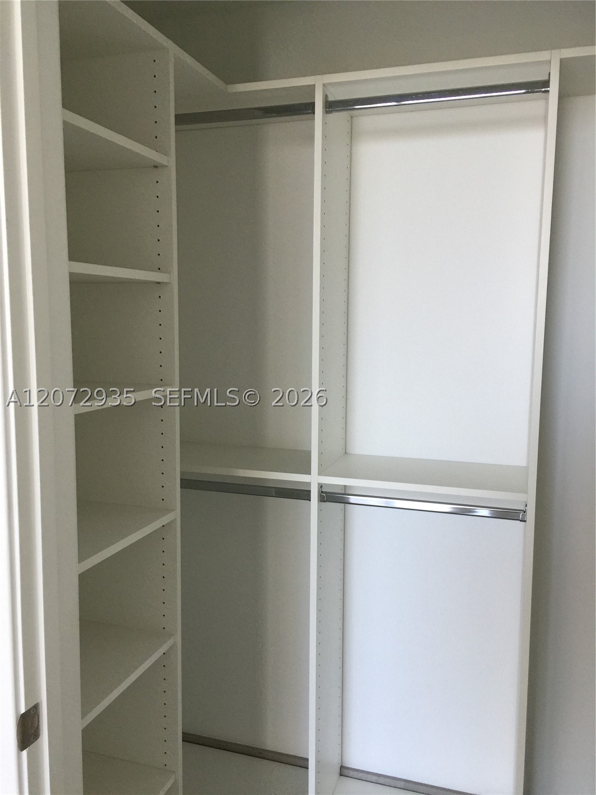 68 SE 6th St #1207 Miami, FL 33131
