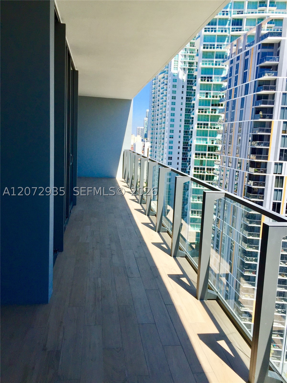 68 SE 6th St #1207 Miami, FL 33131