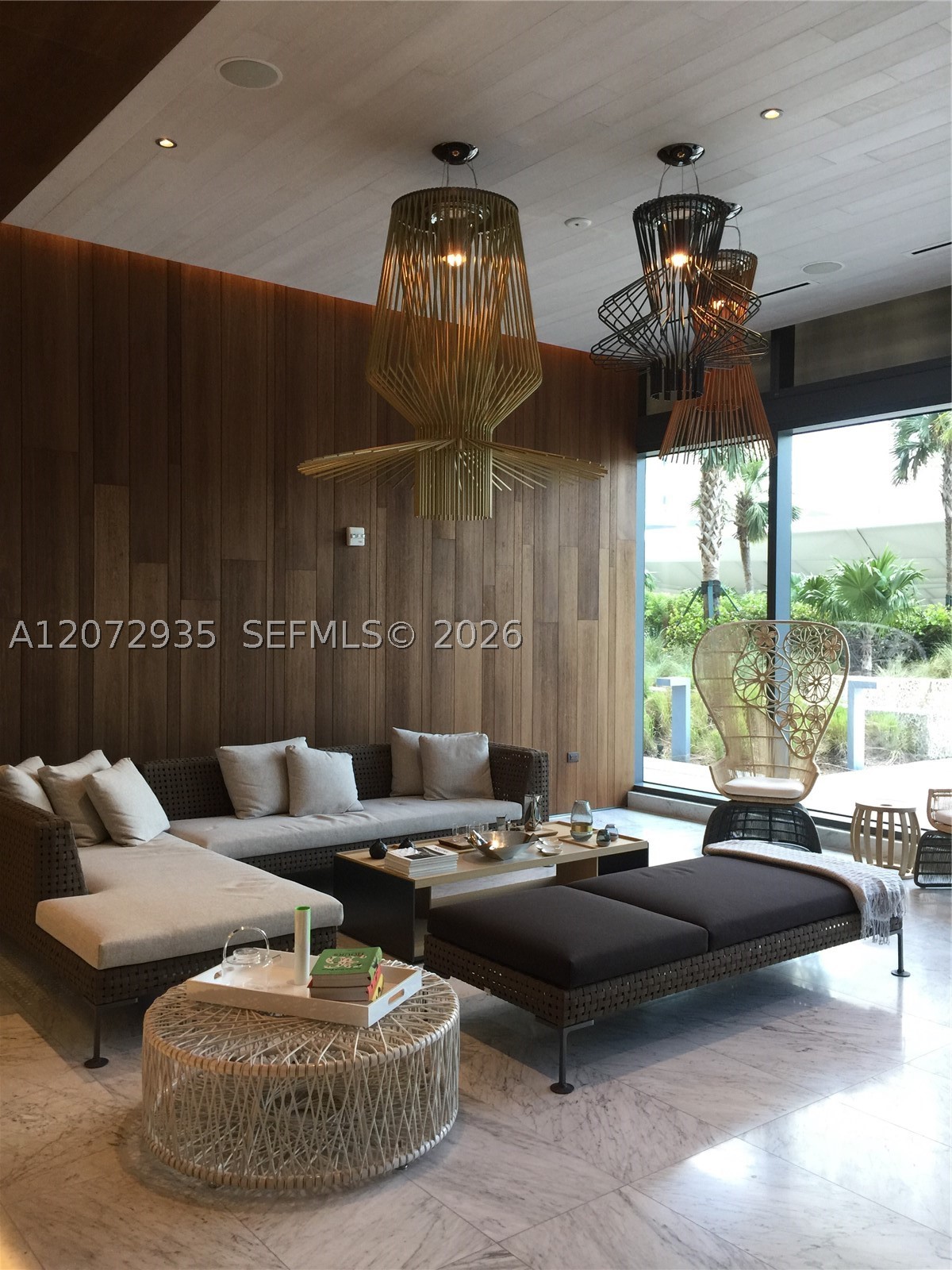 68 SE 6th St #1207 Miami, FL 33131