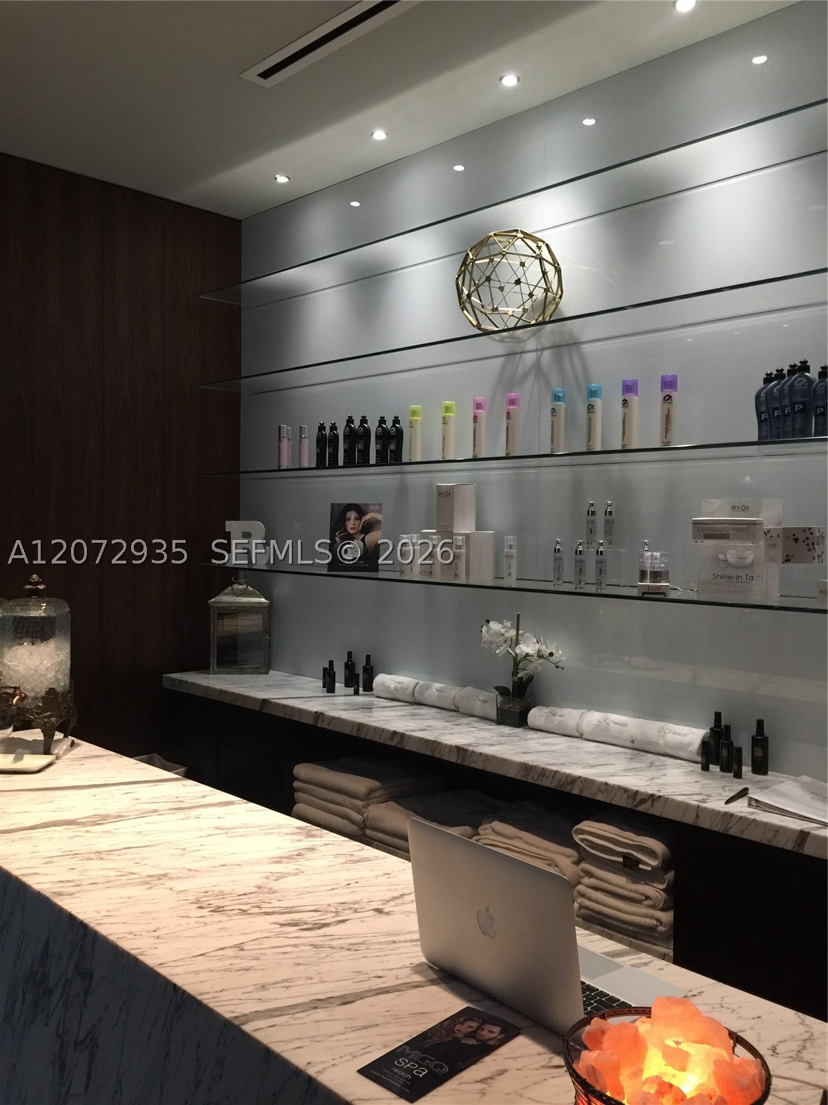 68 SE 6th St #1207 Miami, FL 33131