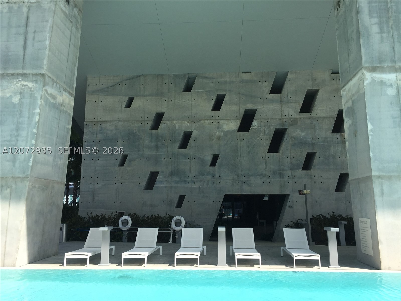 68 SE 6th St #1207 Miami, FL 33131