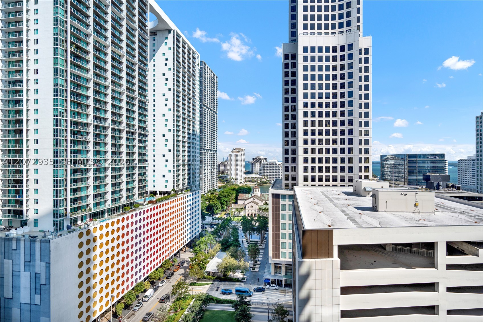 68 SE 6th St #1207 Miami, FL 33131