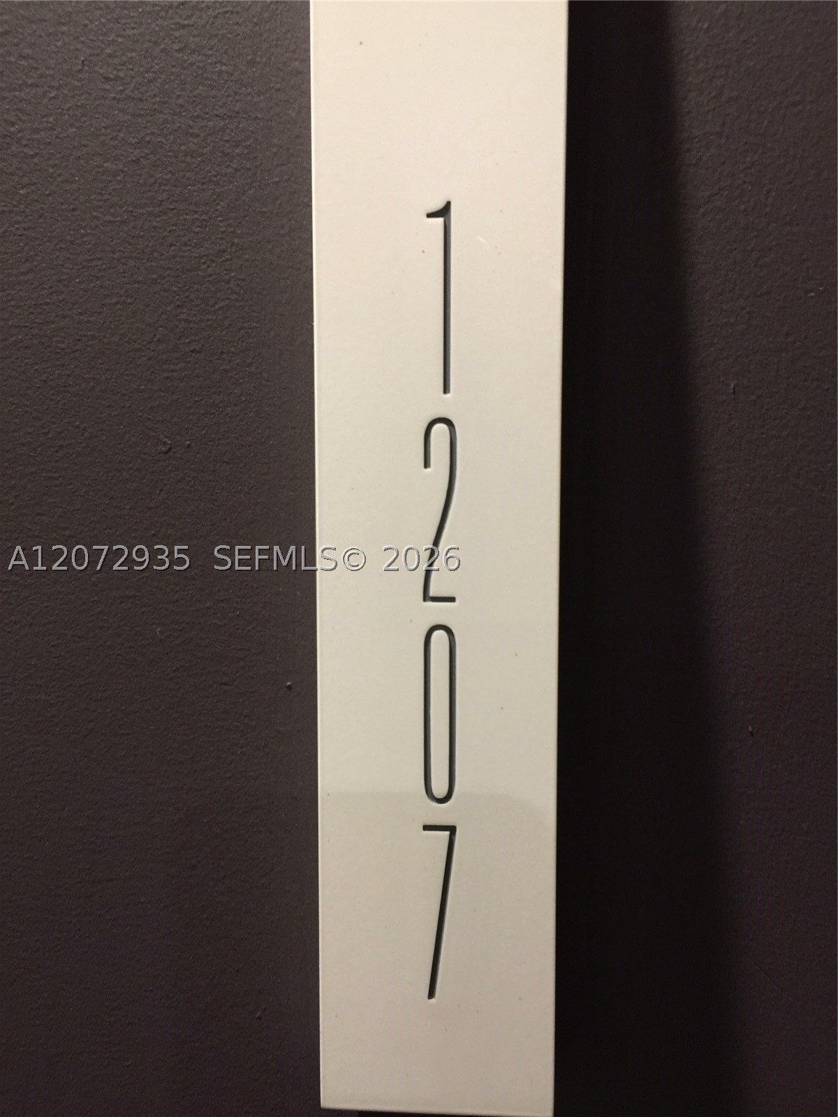 68 SE 6th St #1207 Miami, FL 33131