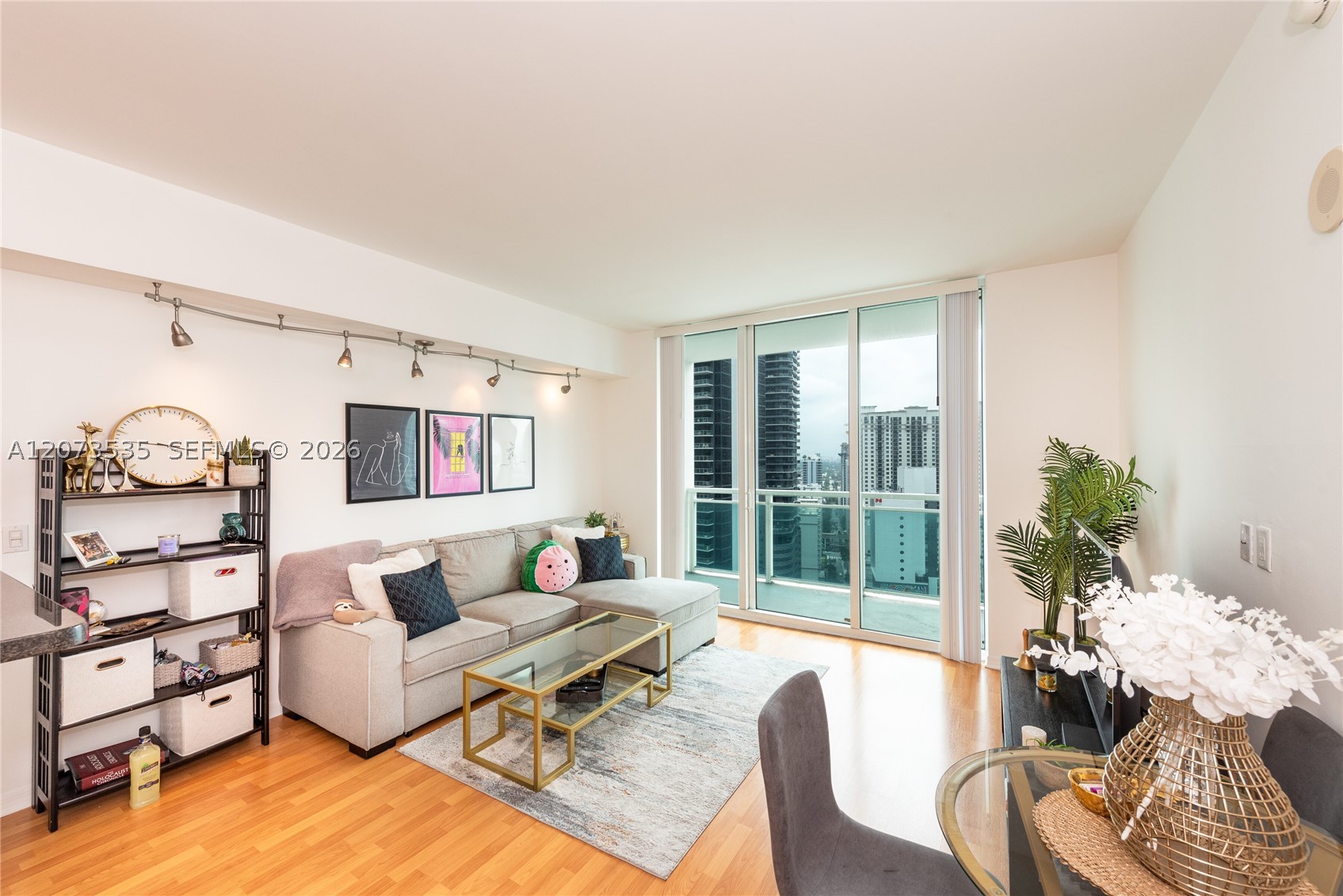 951 Brickell Ave #2709