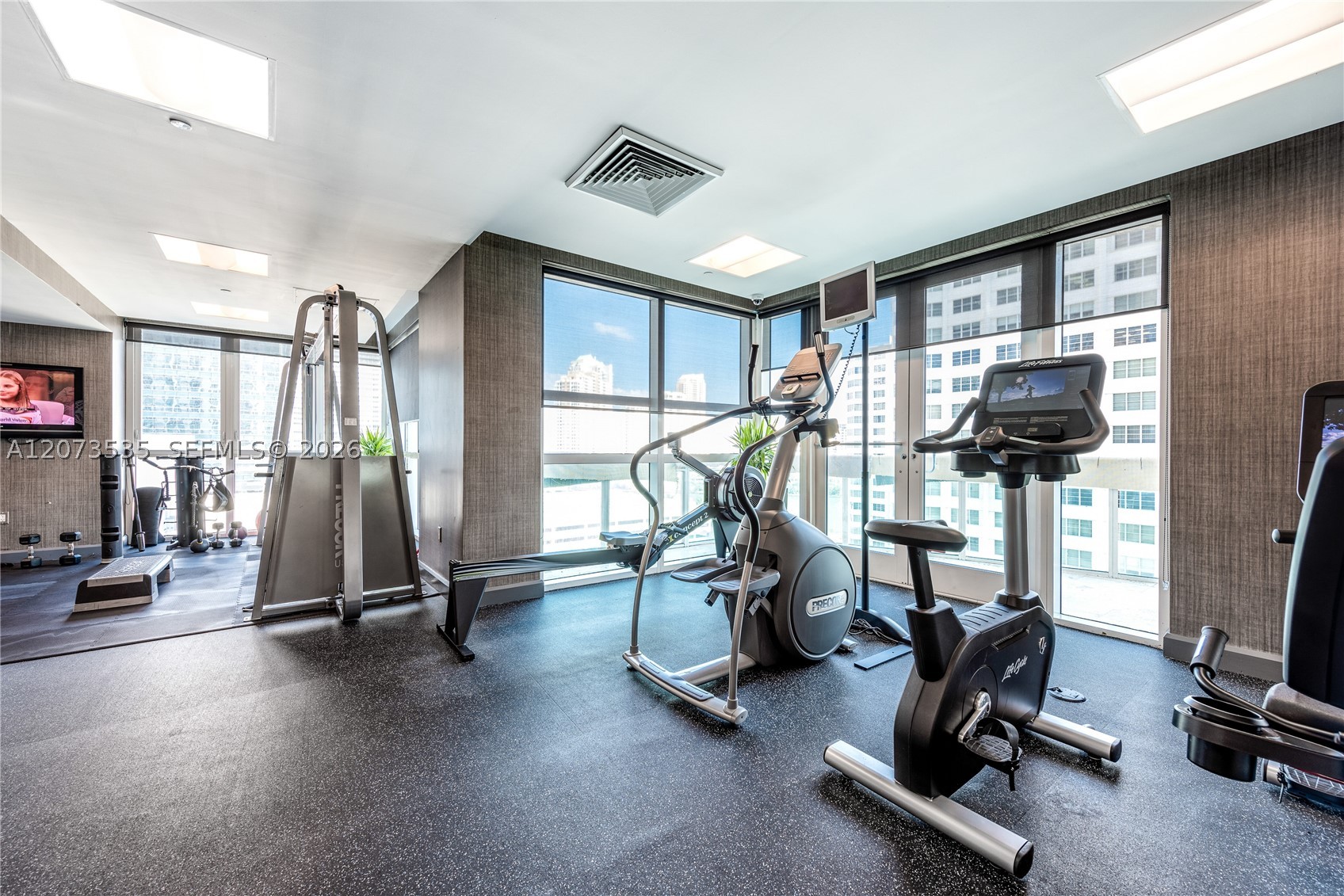 image The Plaza on Brickell West18
