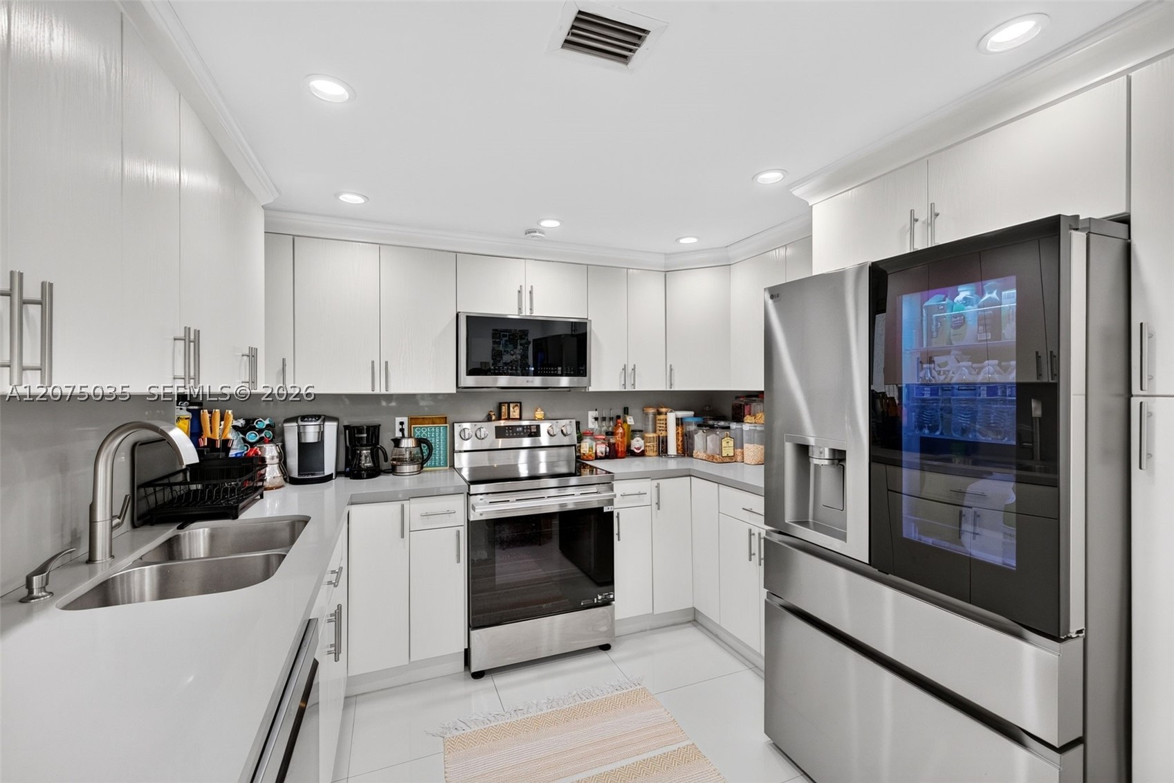 203 Poinciana Dr #103 Sunny Isles Beach, FL 33160