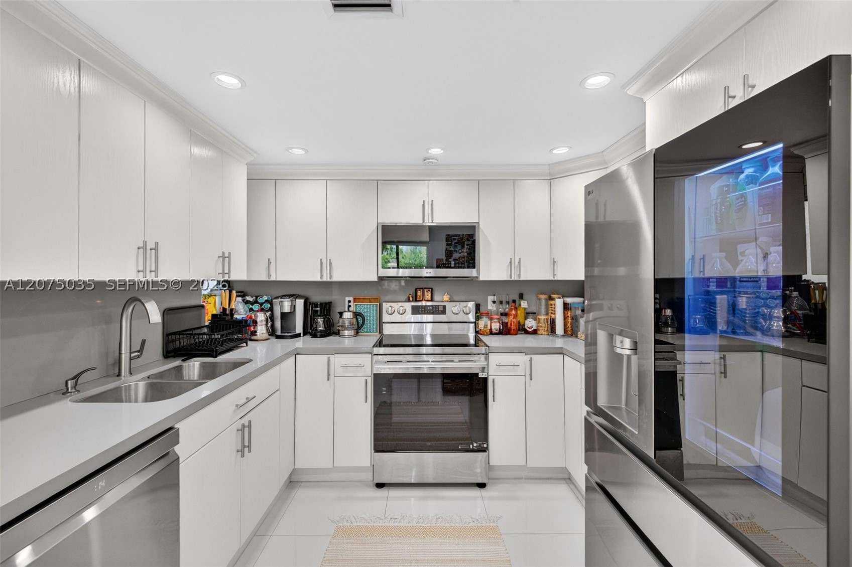 203 Poinciana Dr #103 Sunny Isles Beach, FL 33160