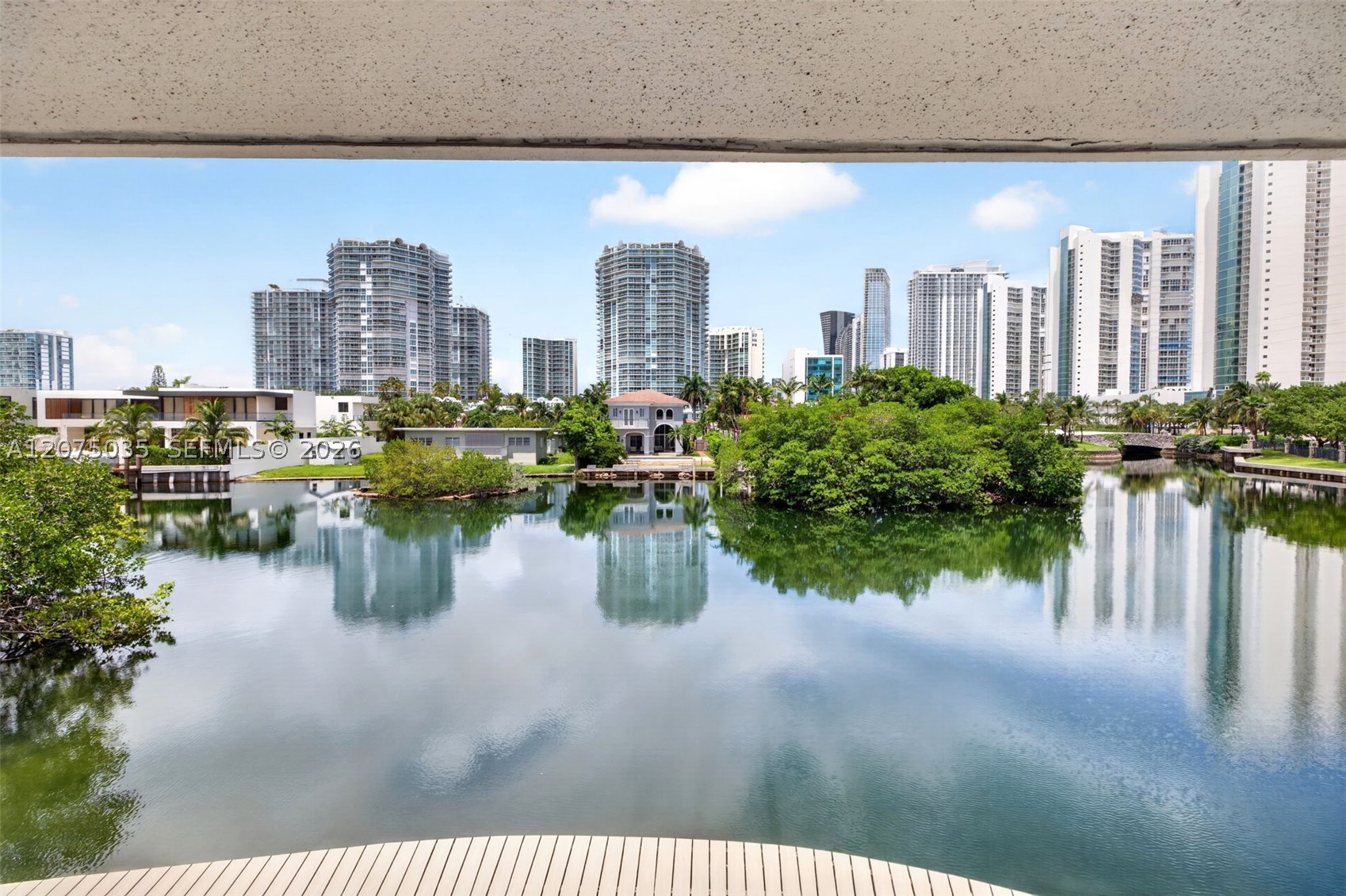 203 Poinciana Dr #103 Sunny Isles Beach, FL 33160
