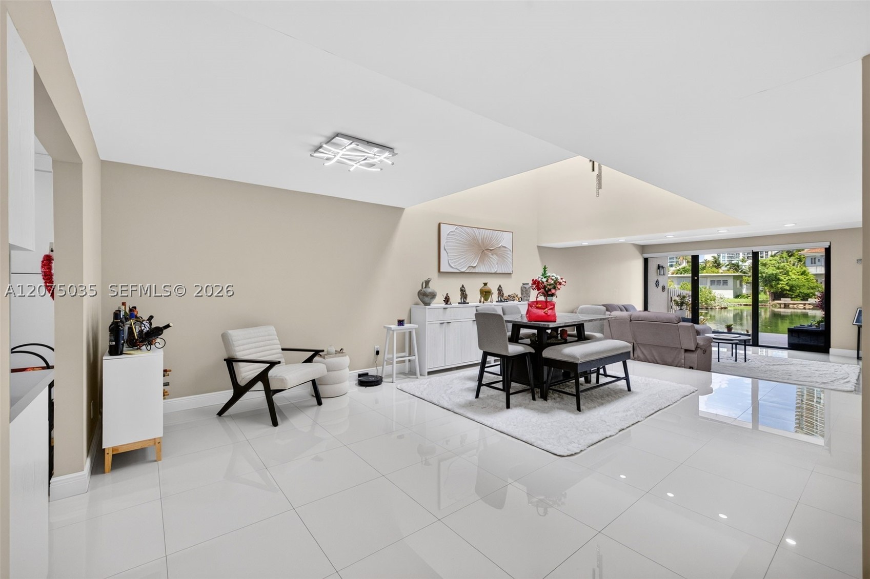 203 Poinciana Dr #103 Sunny Isles Beach, FL 33160