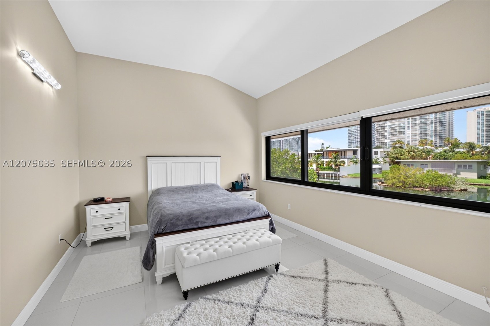 203 Poinciana Dr #103 Sunny Isles Beach, FL 33160