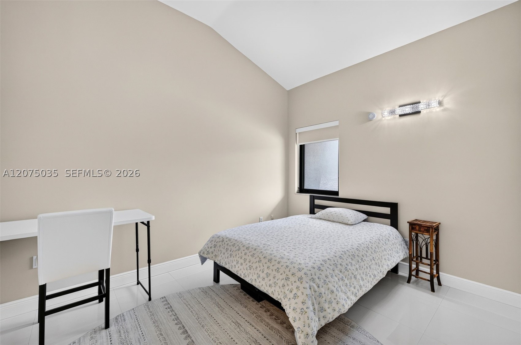 203 Poinciana Dr #103 Sunny Isles Beach, FL 33160