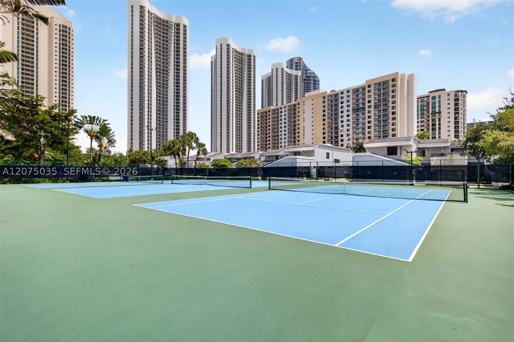 203 Poinciana Dr #103 Sunny Isles Beach, FL 33160