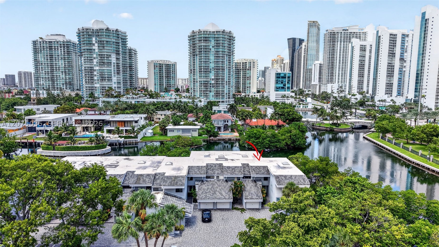 203 Poinciana Dr #103 Sunny Isles Beach, FL 33160