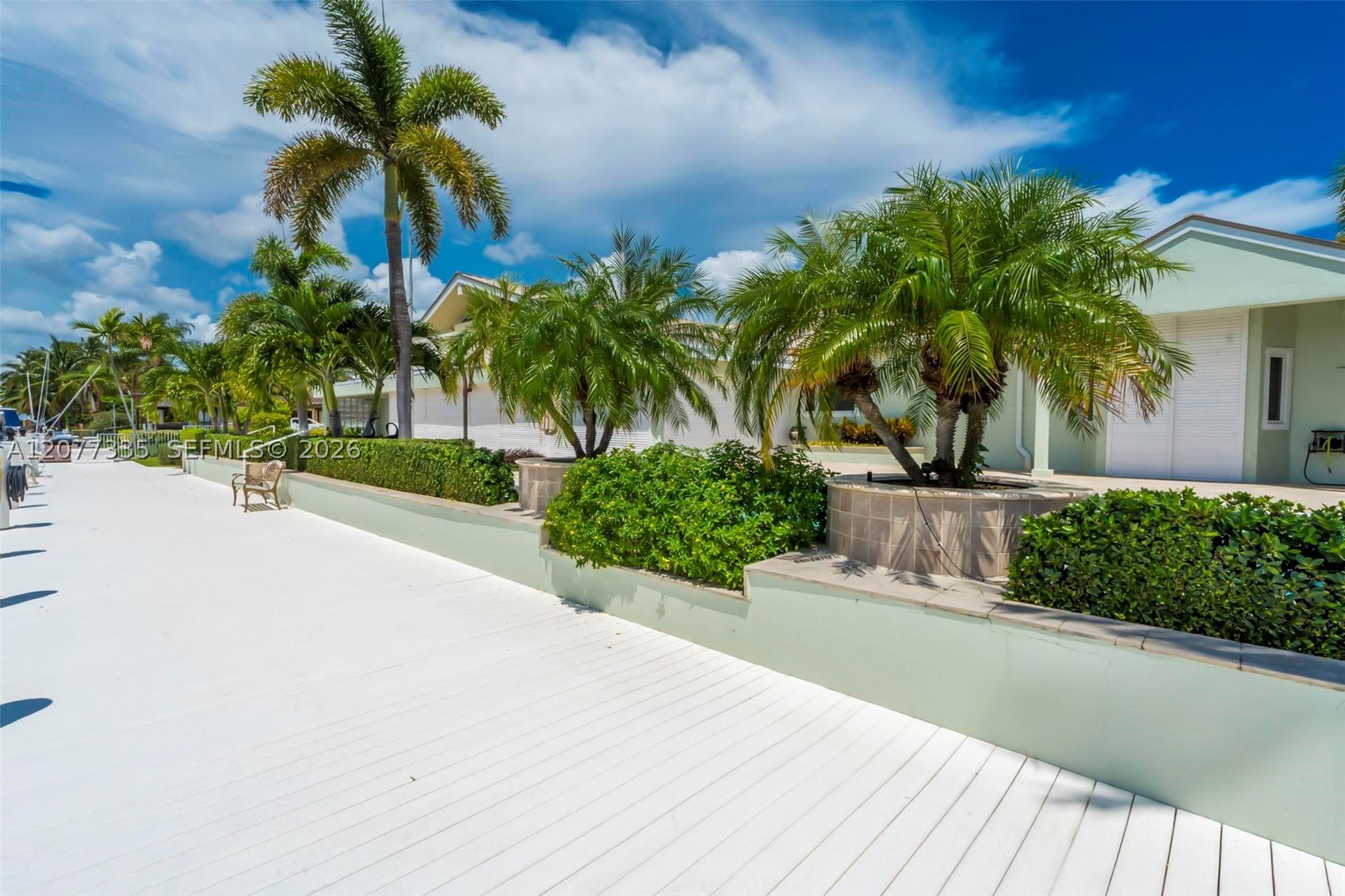 2820 NE 44th St Lighthouse Point, FL 33064