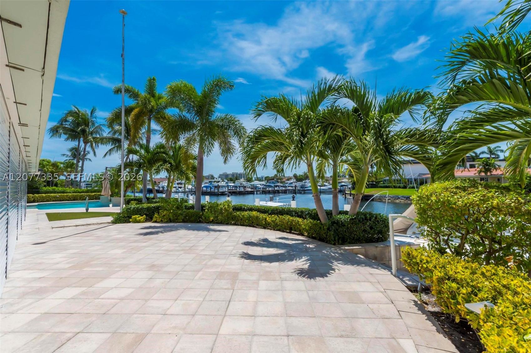 2820 NE 44th St Lighthouse Point, FL 33064