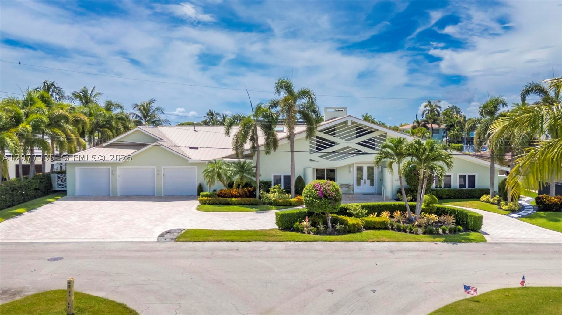 2820 NE 44th St Lighthouse Point, FL 33064