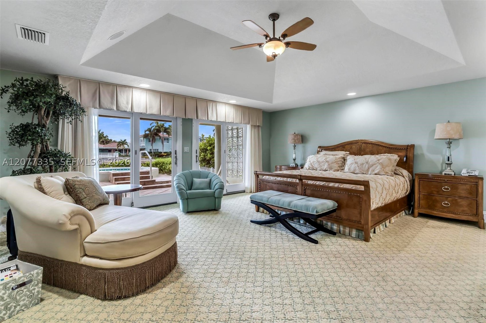 2820 NE 44th St Lighthouse Point, FL 33064