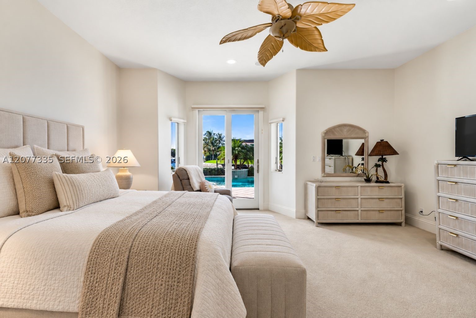 2820 NE 44th St Lighthouse Point, FL 33064