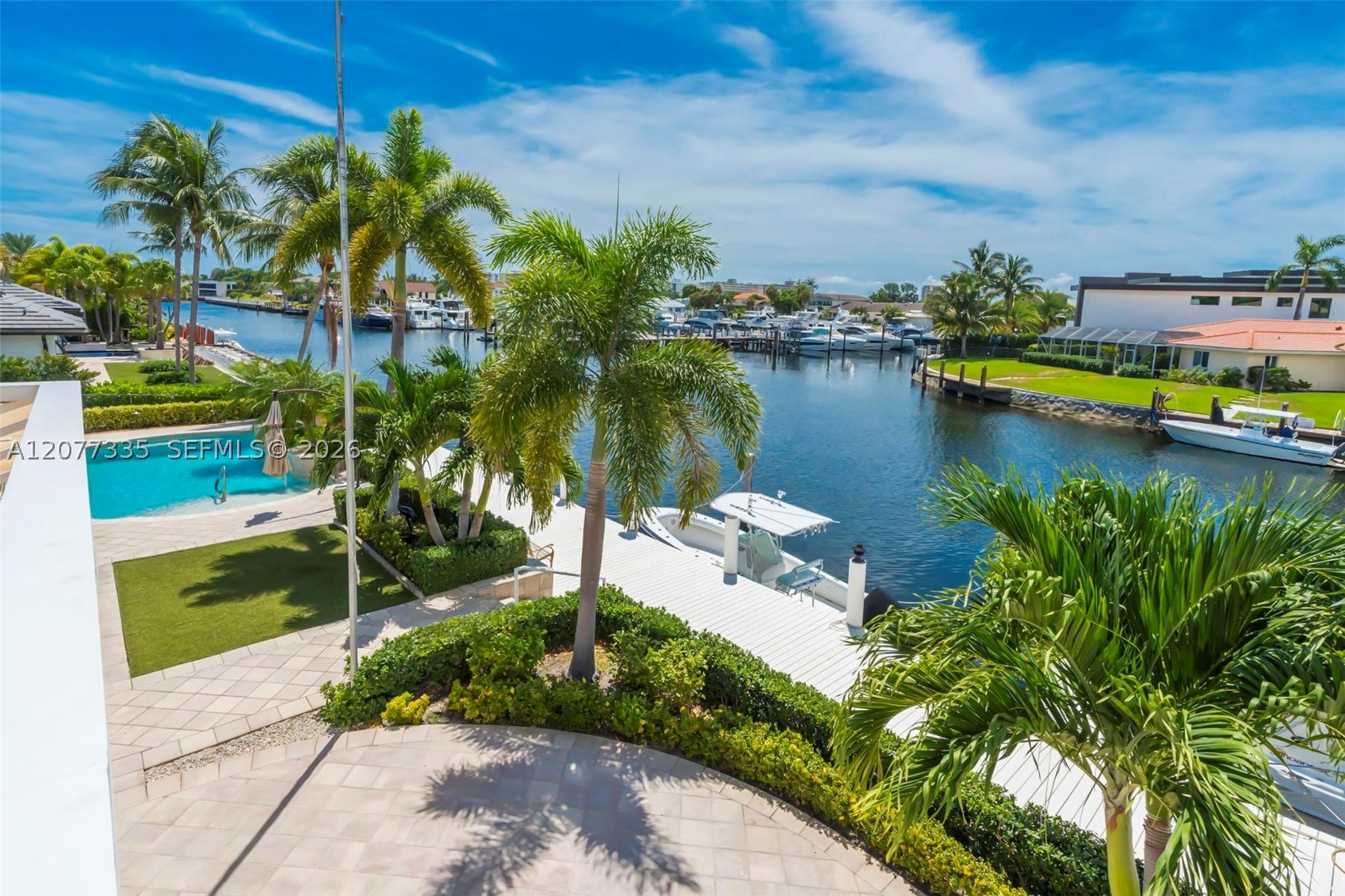 2820 NE 44th St Lighthouse Point, FL 33064