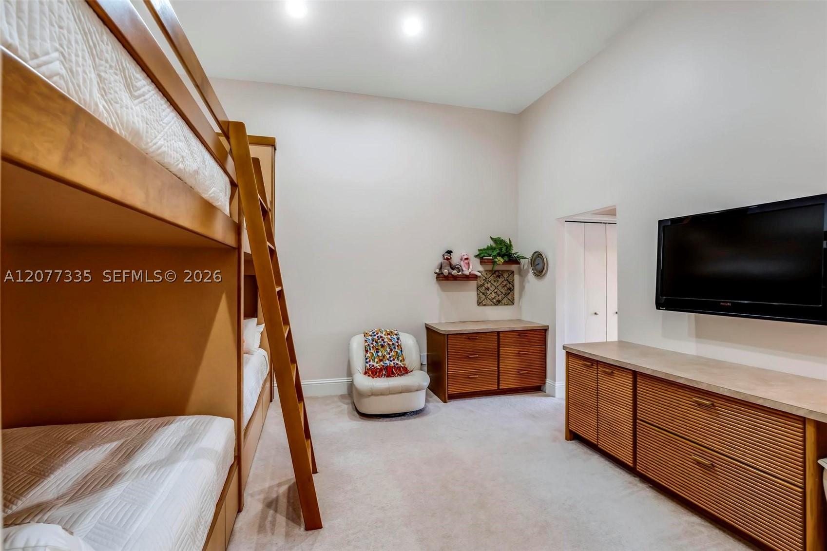 2820 NE 44th St Lighthouse Point, FL 33064