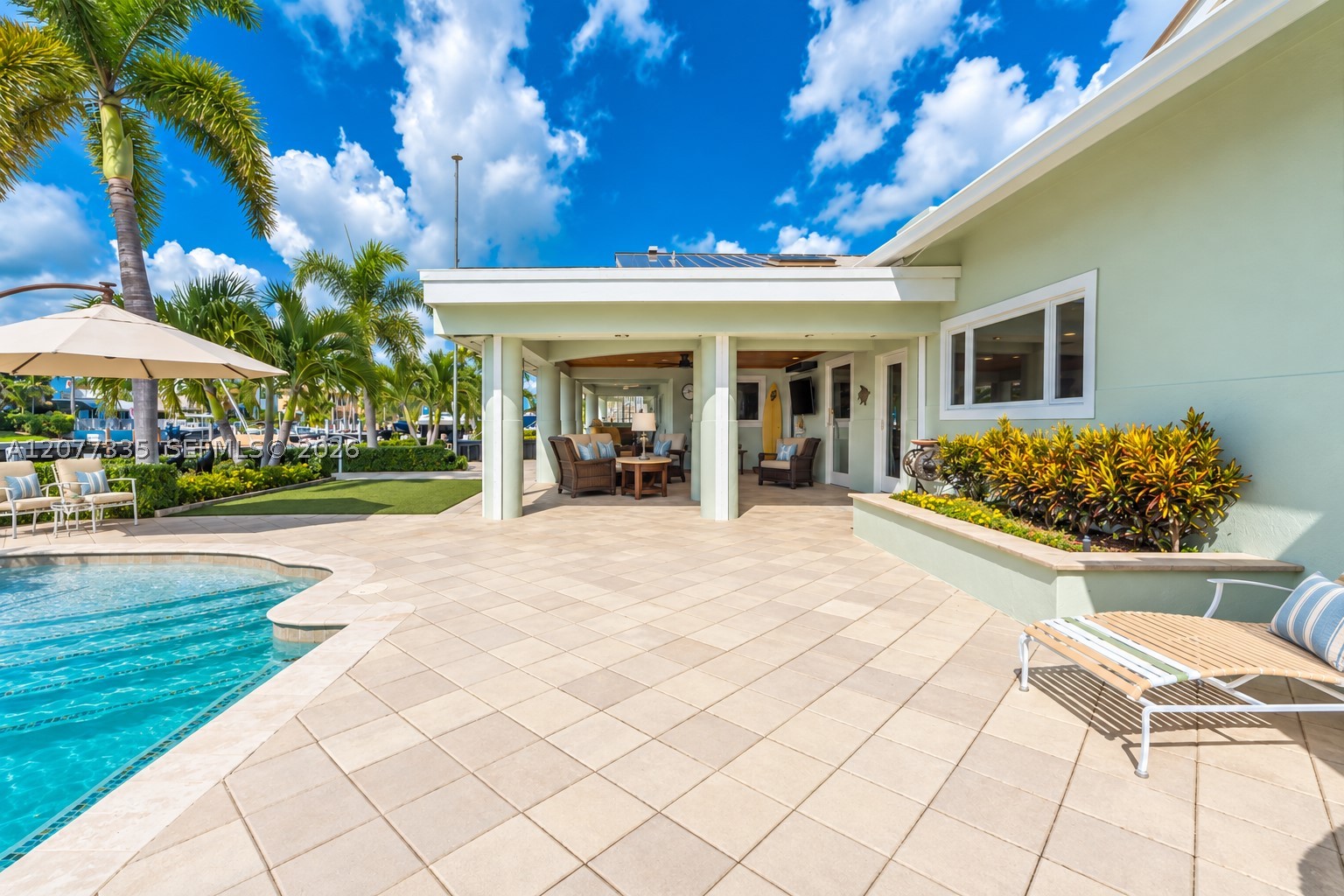 2820 NE 44th St Lighthouse Point, FL 33064