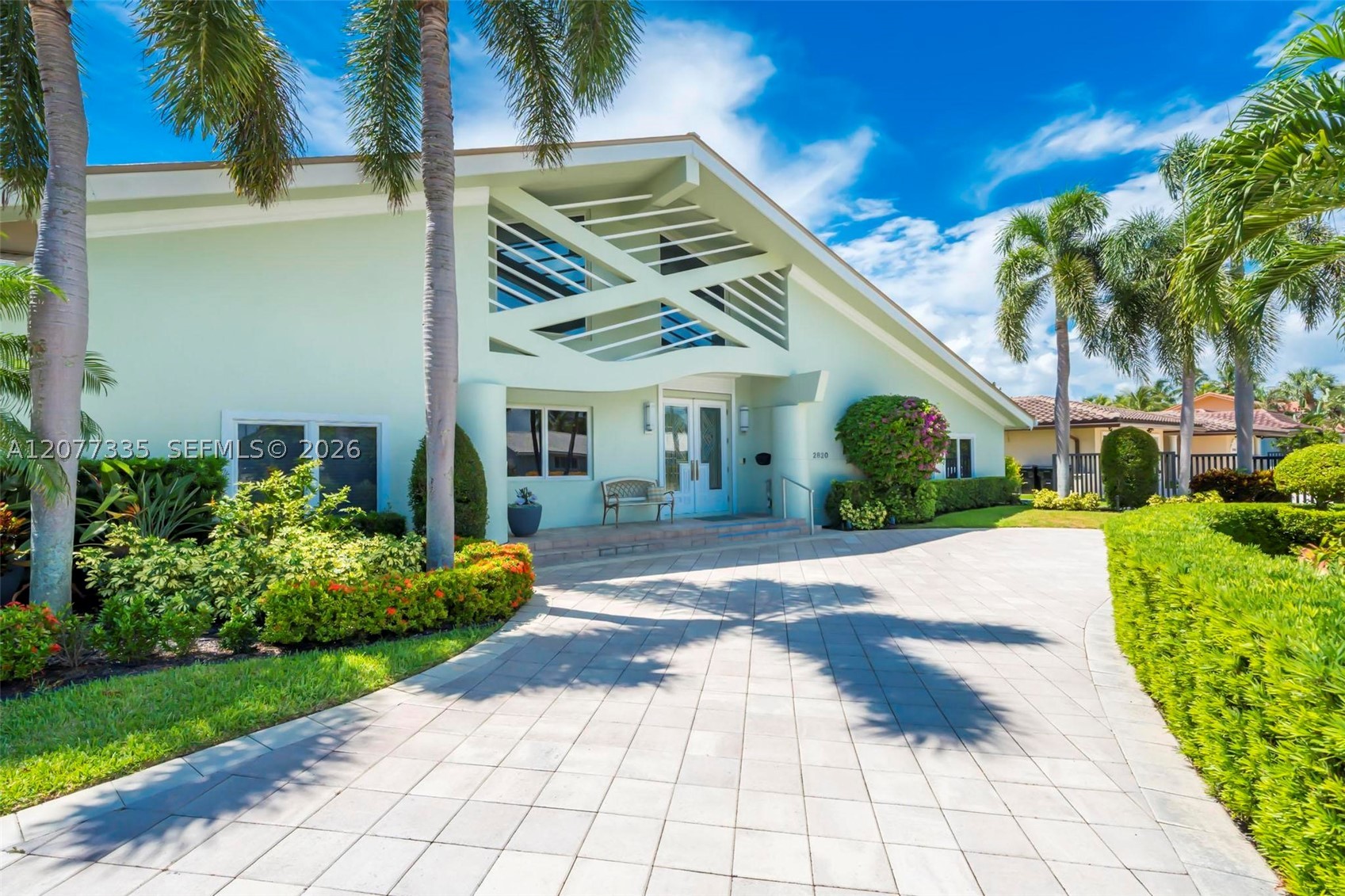 2820 NE 44th St Lighthouse Point, FL 33064