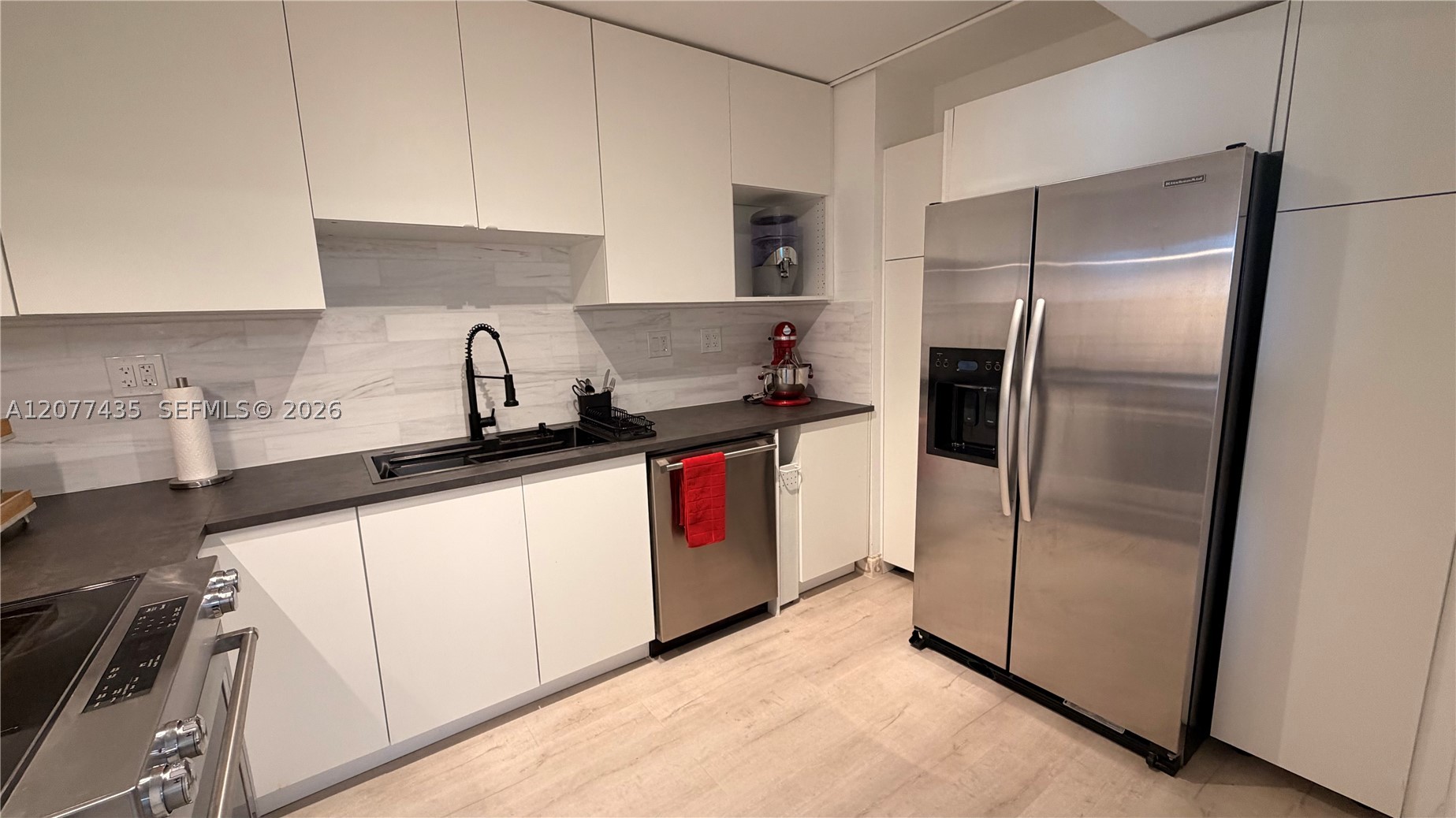 image Arlen House East6