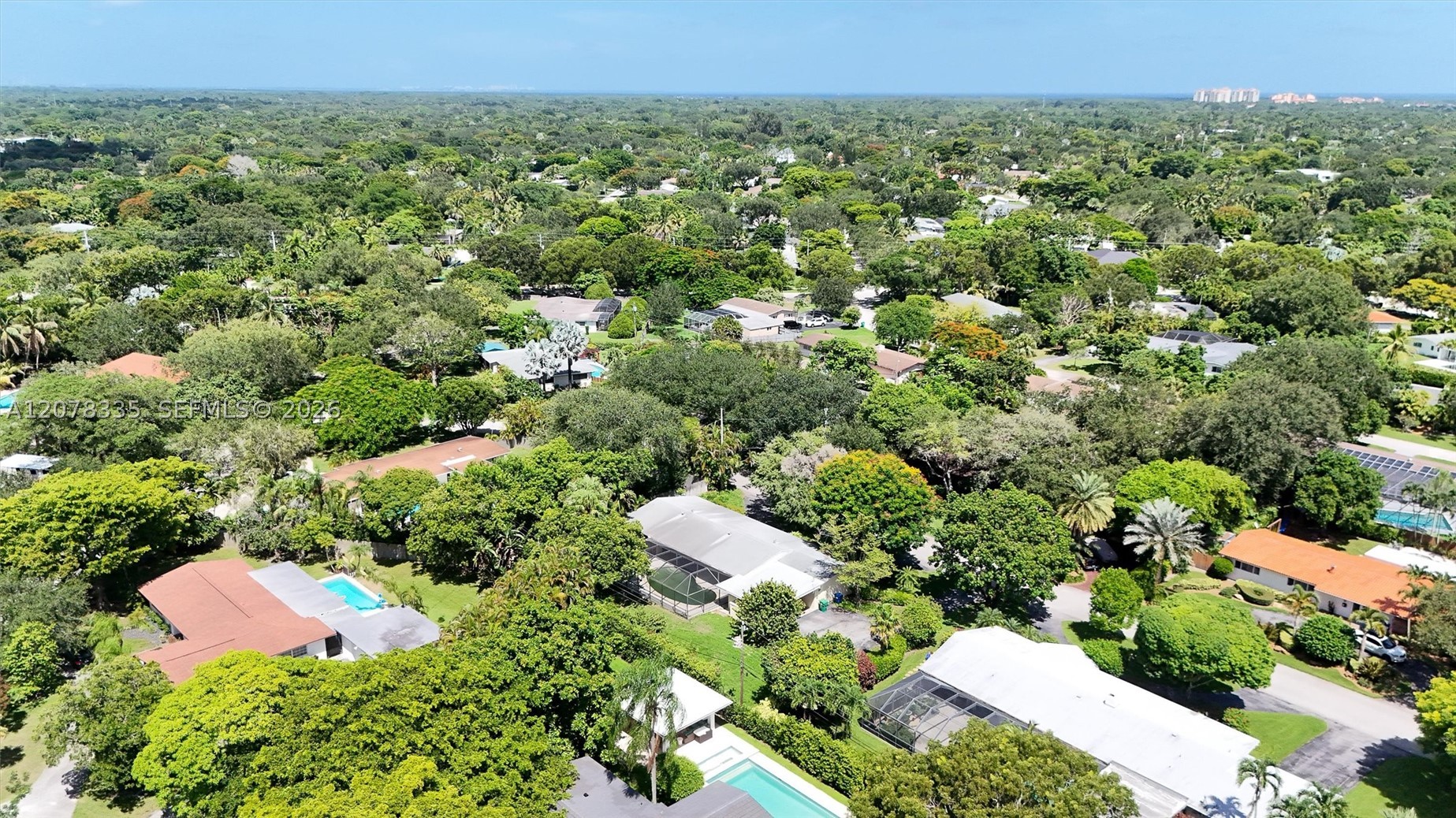 7765 SW 133rd Ter Pinecrest, FL 33156
