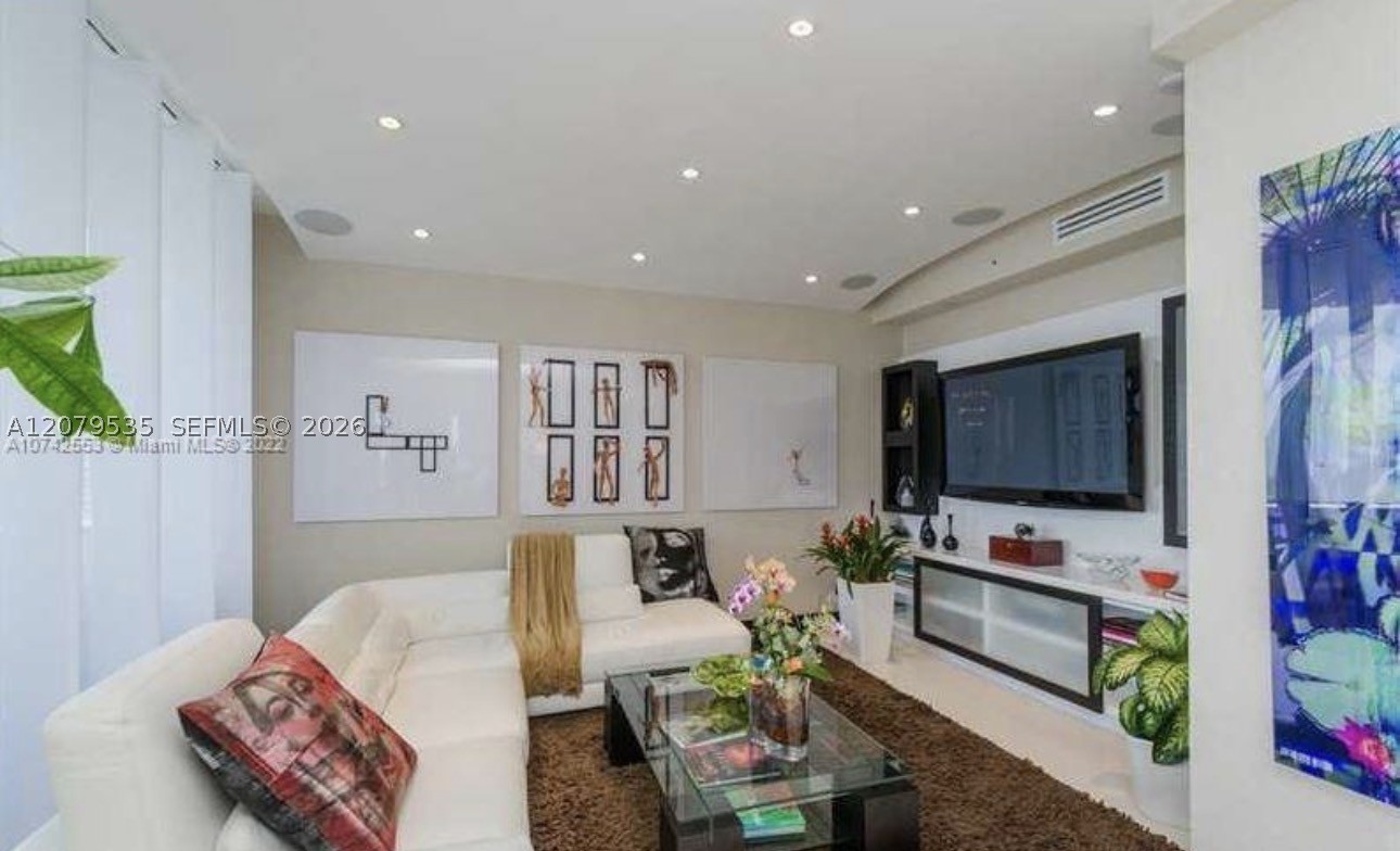 image One Island Place II11