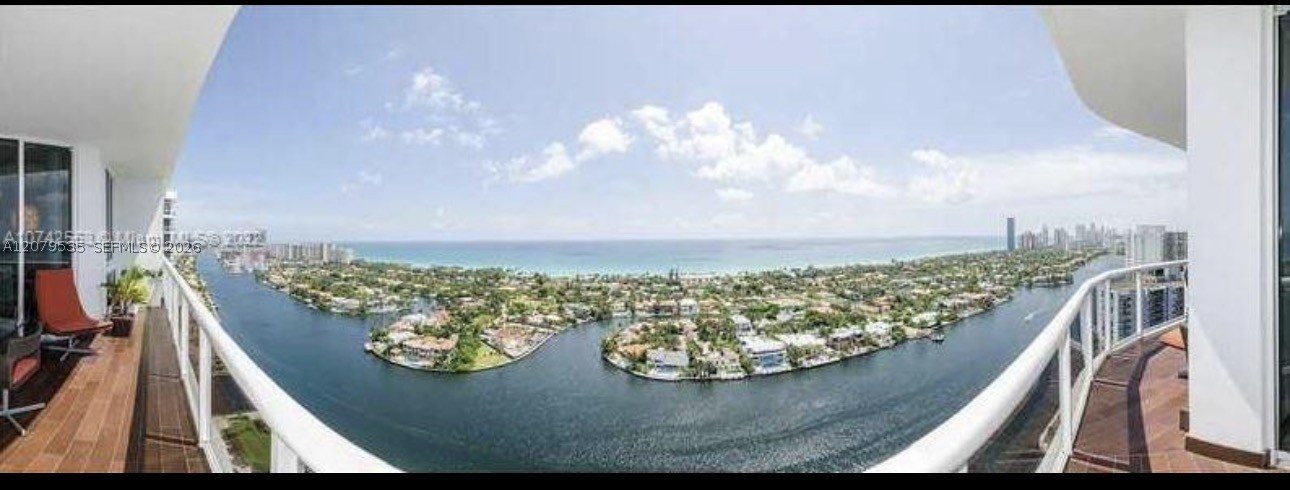 image One Island Place II25