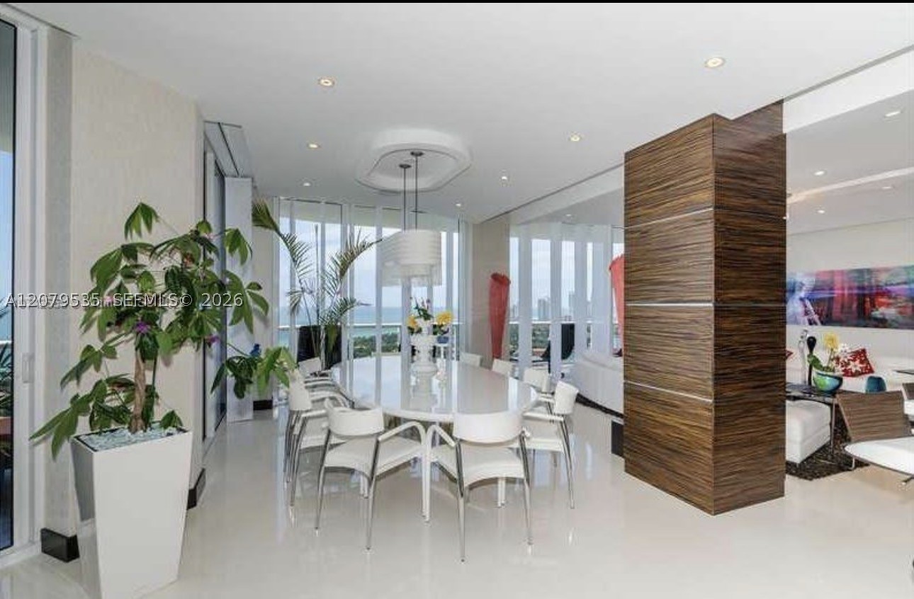 image One Island Place II7