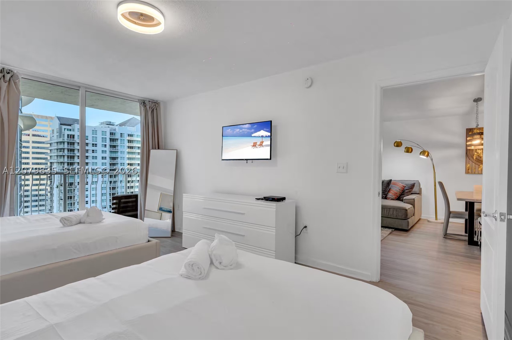 image The Club at Brickell Bay12